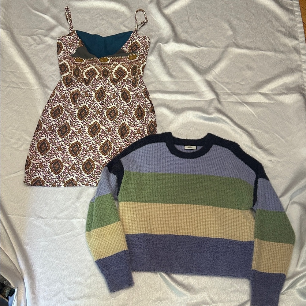 Dress (0) and sweater (S)